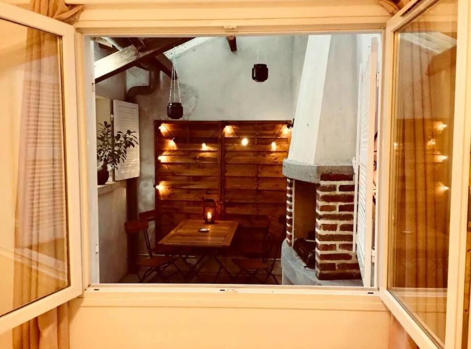 Appartement Charmant Hypercentre Avec Patio Prive Et Parking Orléans Dış mekan fotoğraf